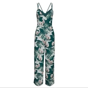 Adelyn Rae Floral Jumpsuit/Romper Size S